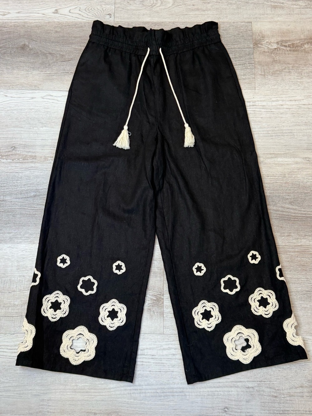 House of Harlow 1960 Morris Wide-Leg Pants Black Cream Floral Cutout Appliqué M